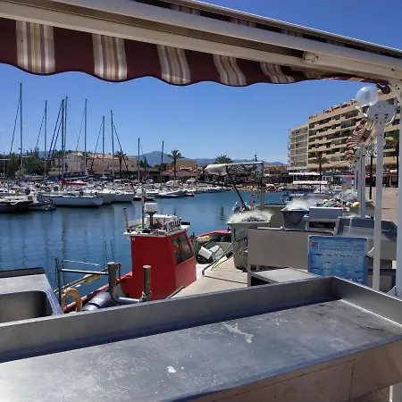 30m2 Classe 2 Etoiles Atout France 200m Port Plages Commerces